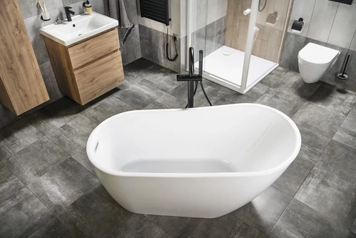 Tisa szabadon álló fürdőkád