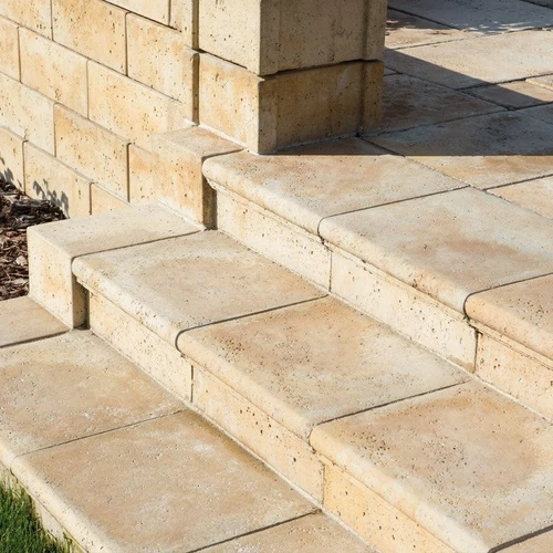 TRAVERO SAROKLÉPCSŐ 35x35x15 CM HOMOKKŐ