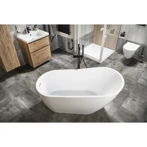 Tisa szabadon álló fürdőkád